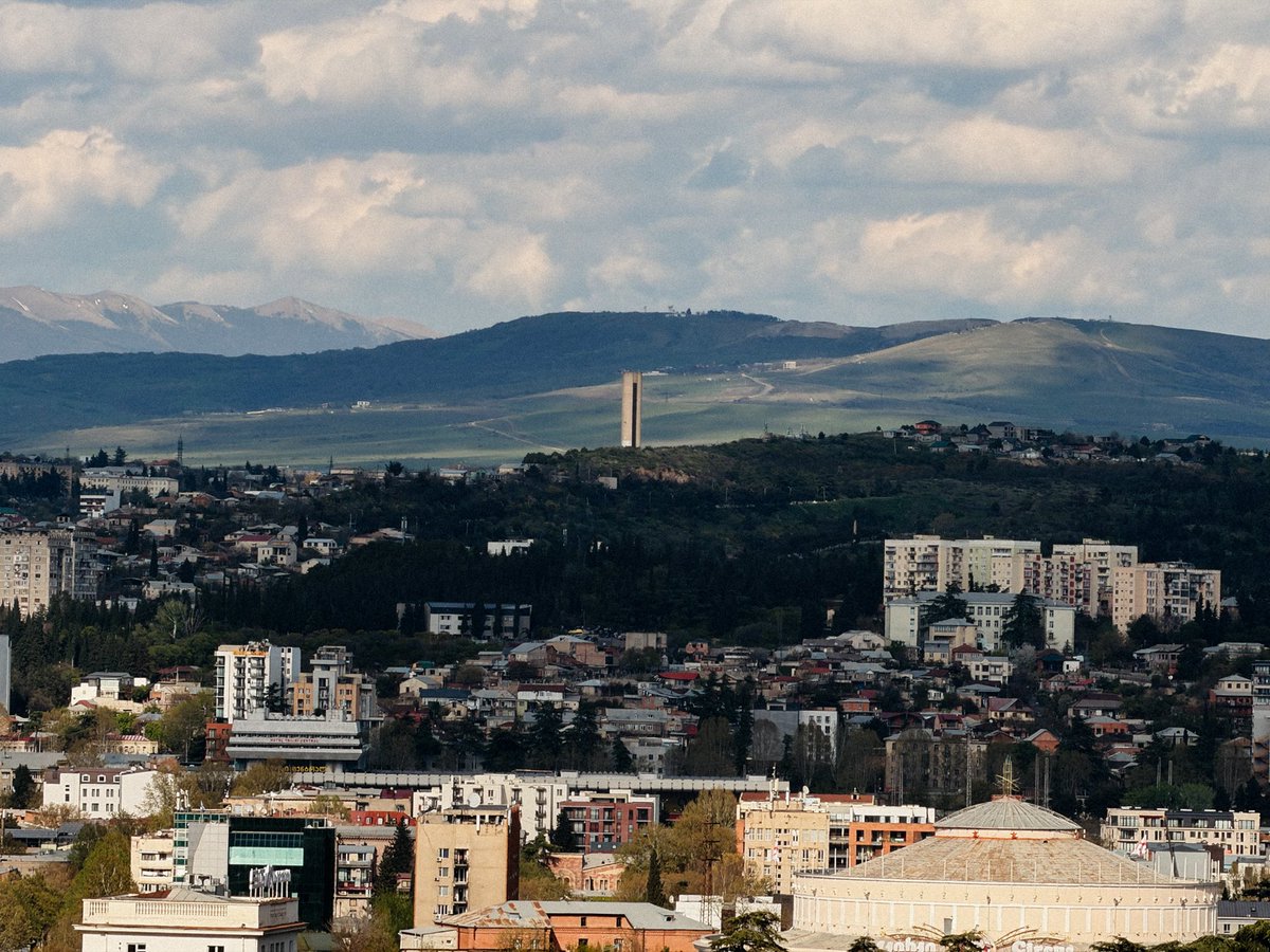 одетая тысячница, получается tweet media