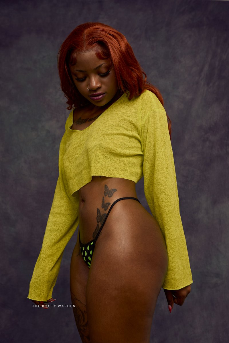 THE NAKED ROOM tweet media