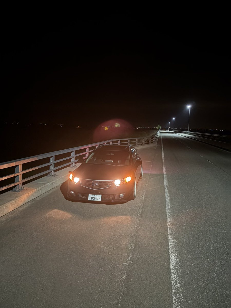 15の時はサンルーフ付き探したけど
アコードは車体探したら付いてきた