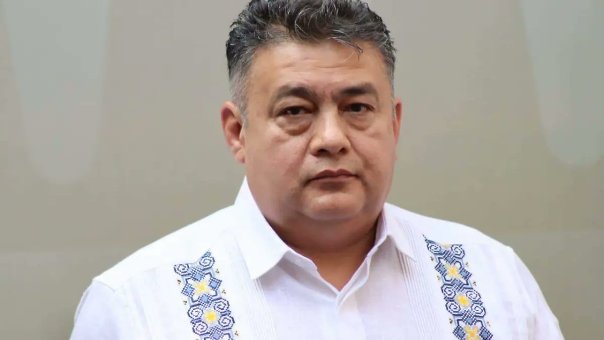 De manera extraoficial ha trascendida la remoción de Miguel Ángel Urrutia Lozano como titular de la Secretaría de Seguridad y Protección Ciudadana de #Morelos. En su lugar sería designado el general José Luis Bucio Quiroz, quien fue comandante de la 24a. Zona Militar con sede en