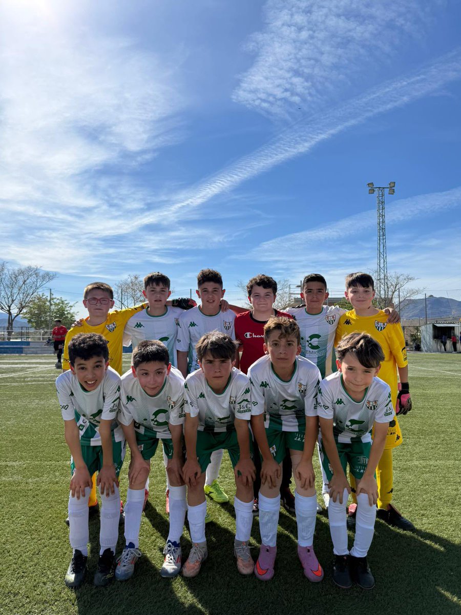 ALEVÍN

Derrota dolorosa frente CD Villa de Fines por 8-1.

Partido malo de nuestro equipo, pero no queda otra que seguir trabajando.

¡Vamos chicos! 💚🤍