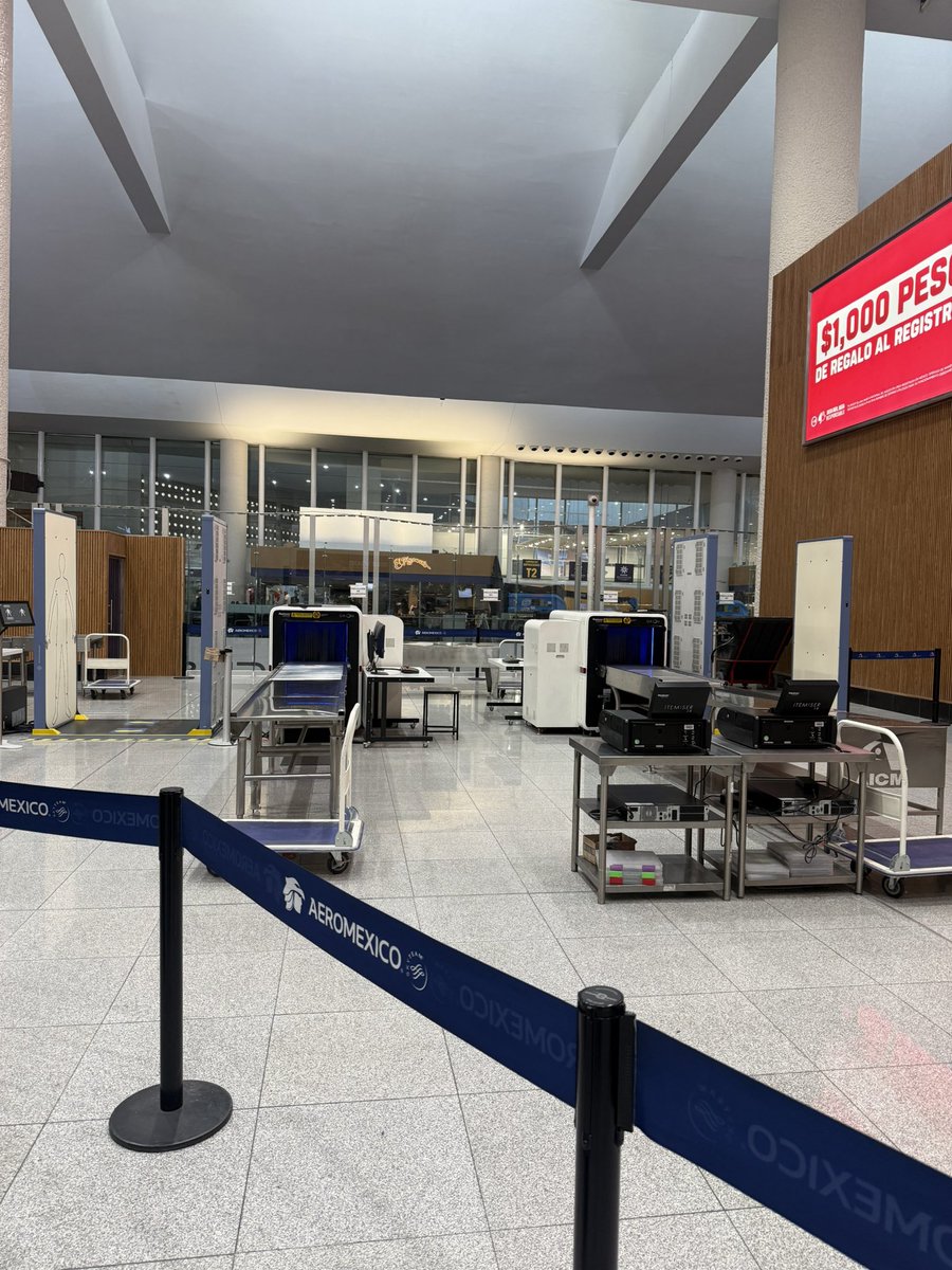 🆘 Filtros de seguridad  <a href="/AICM_mx/">Aeropuerto Internacional Benito Juárez CDMX</a> NO aptos ‼️✈️ con la novedad de qué hubo una inspección de la <a href="/FAANews/">The FAA ✈️</a> y dijeron que los filtros de seguridad para ingresar en la T2 a las salas para  los vuelos internacionales NO son aptos por los cristales que dejan ver todo! <a href="/FIFAWorldCup/">FIFA World Cup</a> una
