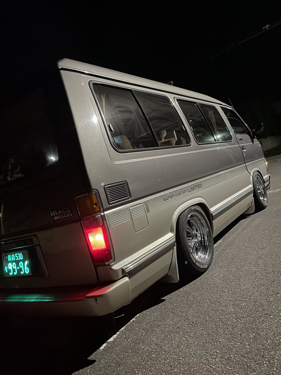 LOW_RIDE_CROWN_'s tweet photo. 他車種の泥除け取り付け。
車種当てれた人に100万円プレゼント https://t.co/cflzoPKf6S