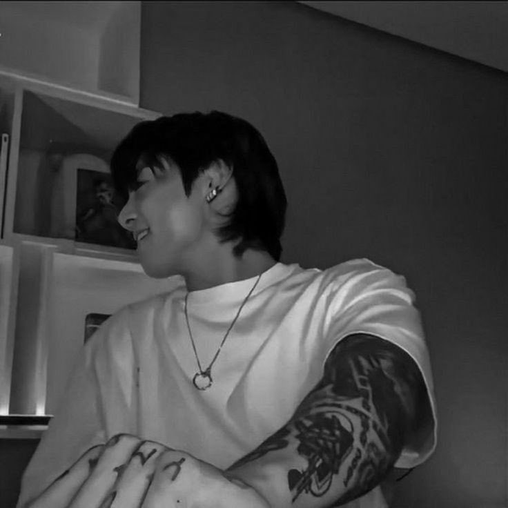 jsarchiveee's tweet photo. INTERLINKED;

jungkook au 

© jsarchiveee, 2026. https://t.co/9VgBtlhtEs