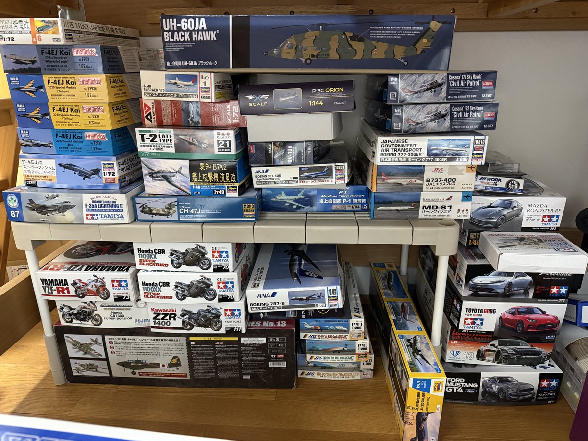 積みプラが多すぎて、作っても置く場所がない・・・