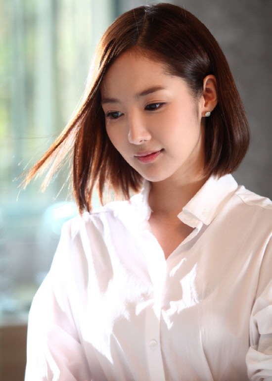 jocelynlalu's tweet photo. "Short hair, don't care."
Park Min Young in her short-hair eras.
Glory Jane - 2011
#ParkMinYoung #박민영
#QueenOfDrama
#RomComQueen https://t.co/of1pi1thc1