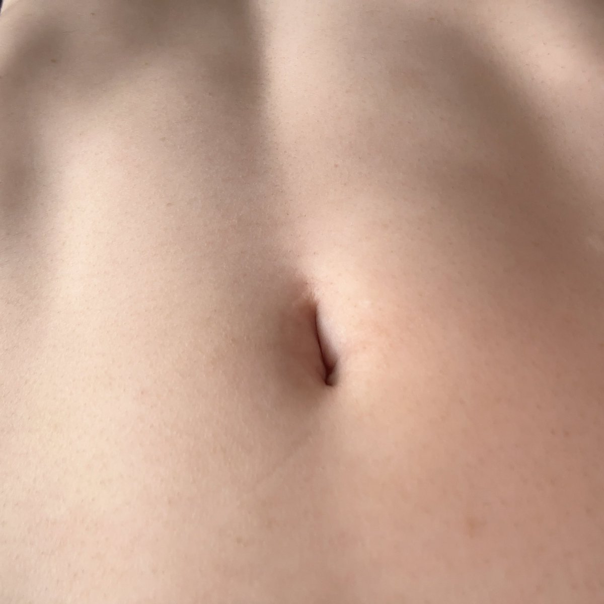 ℳ𝒾𝓃𝒶 tweet media