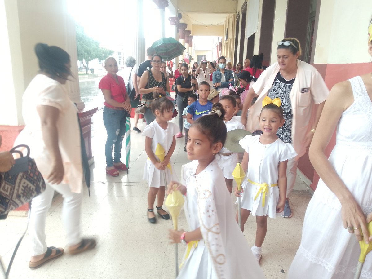 <a href="/dmebayamo/">Dirección General de Educación Bayamo</a> #Prinerainfancia #PrimerodeMayo Por una infancia feliz matutino Especial.#educaciongranma