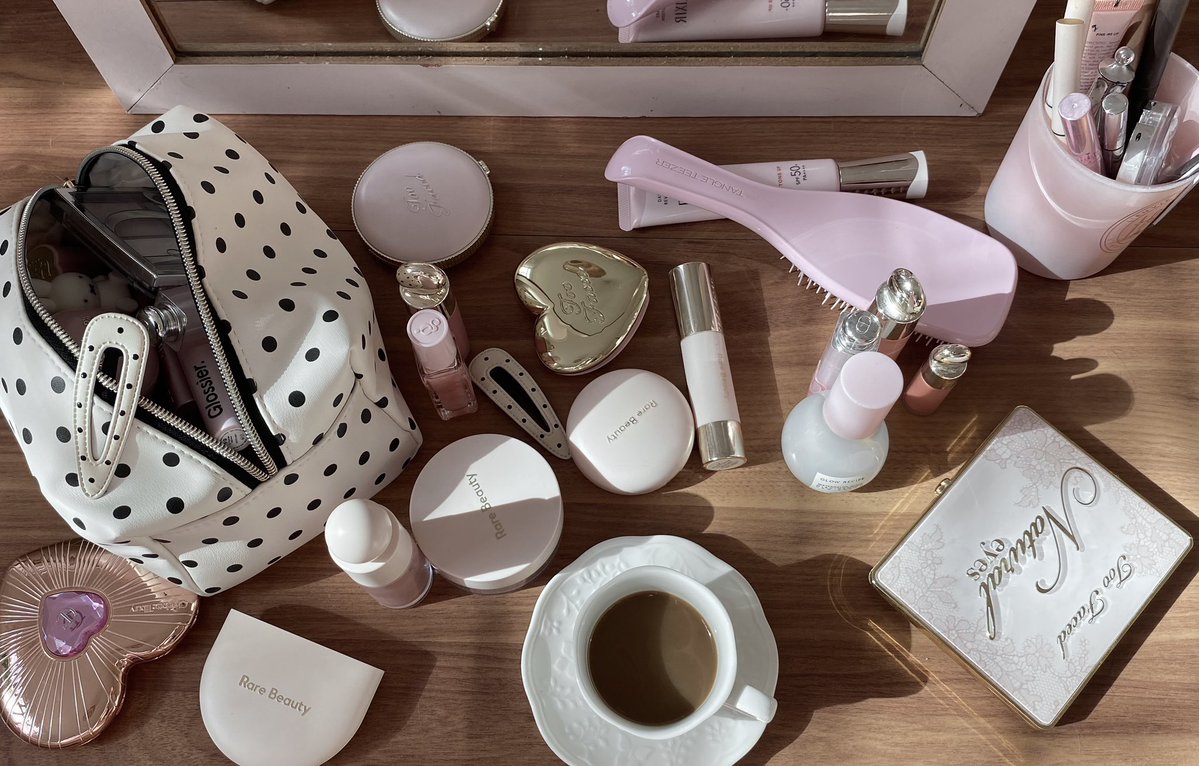 𝐿𝒾𝓁𝓎 tweet media