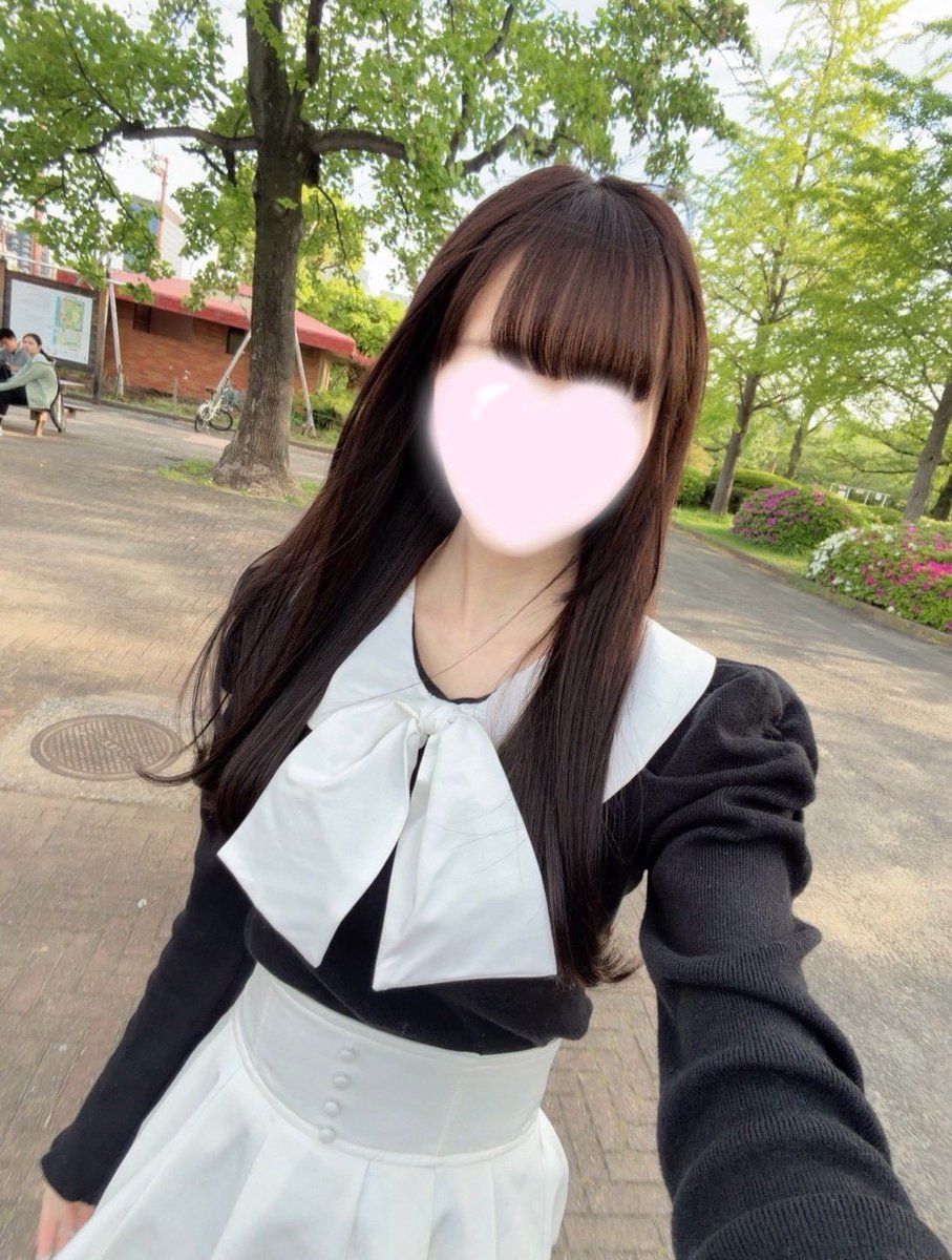 りん tweet media