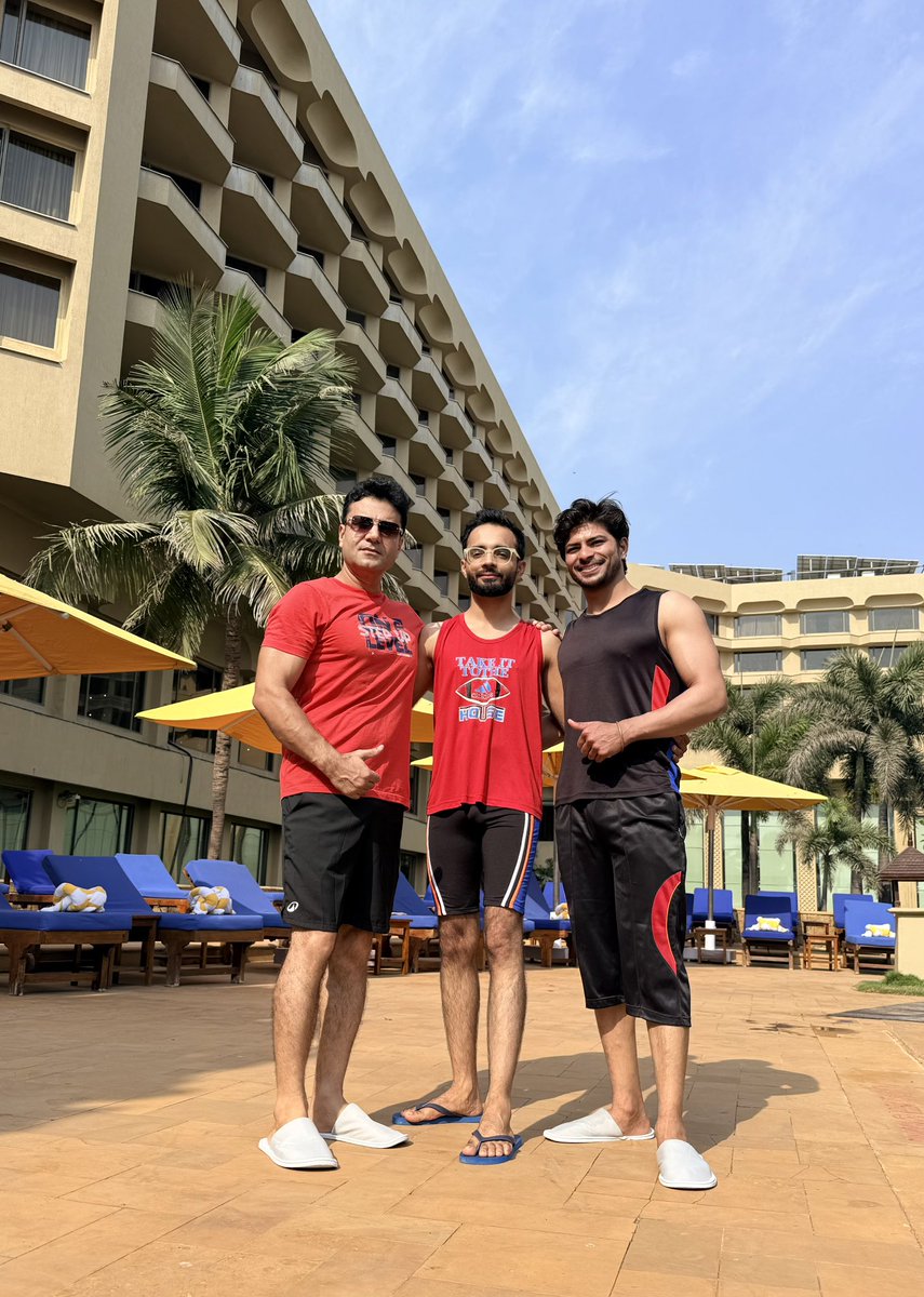 TariqBhatDir's tweet photo. Birthday Vibes 🎂💐💖🥳#WE_ARE_FOR_sevEN https://t.co/TRdValLRHH