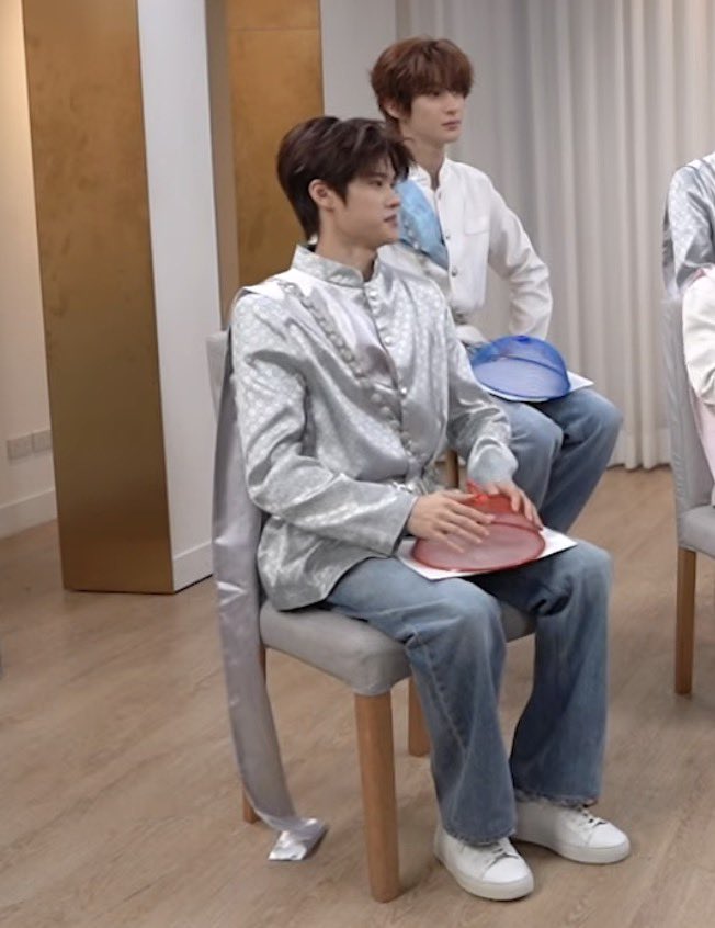 소희 자세 ㅈㄴ 악마의 남자
악마는 나