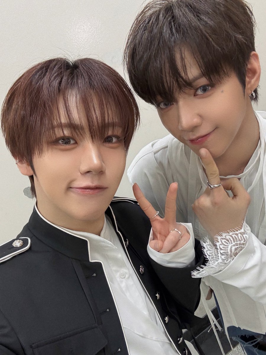 𝐃𝟏𝐙. tweet media