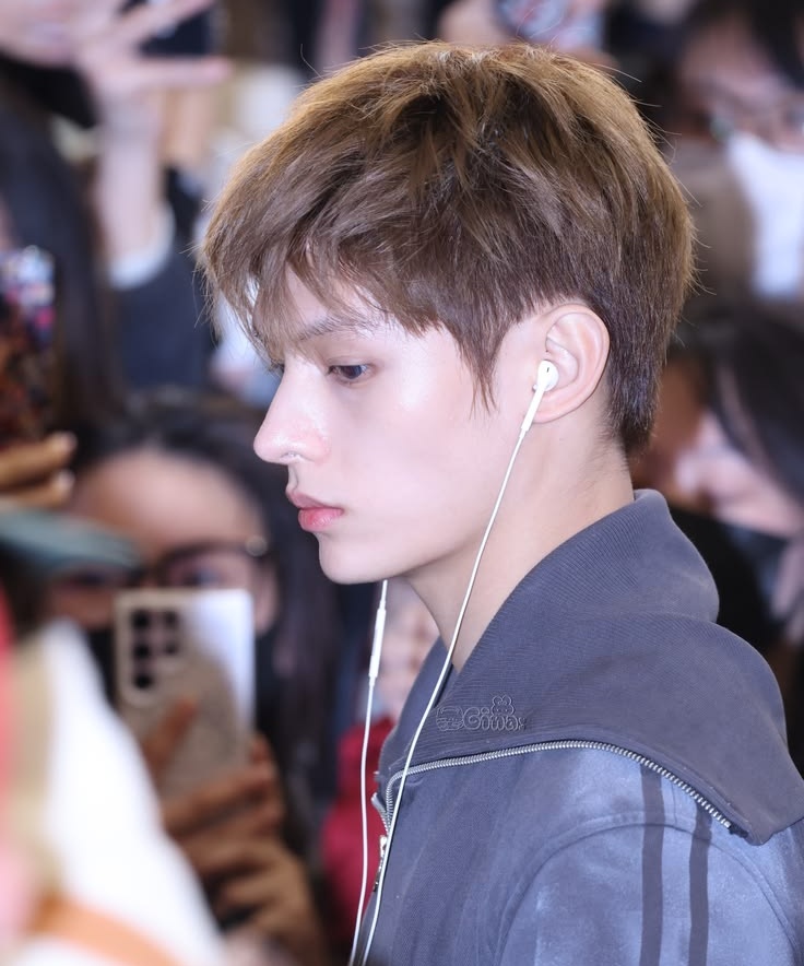 it's vera ★ tweet media