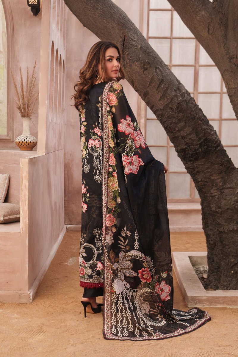 Abukhokhar9299's tweet image. Firdos Lawn: The Name of Quality!

Discover the latest 3pc Digital Printed collection. Sophisticated prints for a perfect summer look.

Available at FAZ Brand House.

WhatsApp: 03403805395

#Firdos #Lawn2026 #DigitalPrint #FAZBrandHouse #Pakistán #fashi #lahore