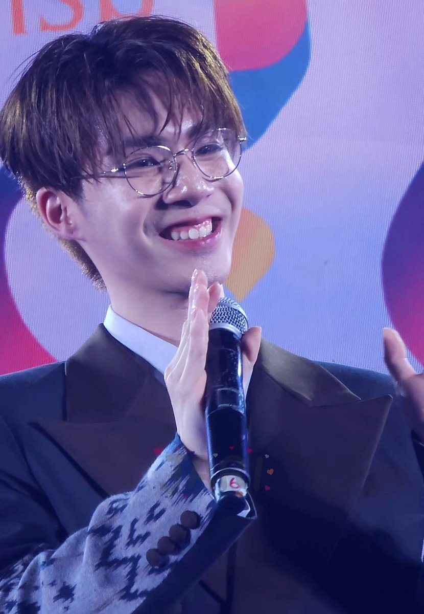 จริ 🎀 tweet media