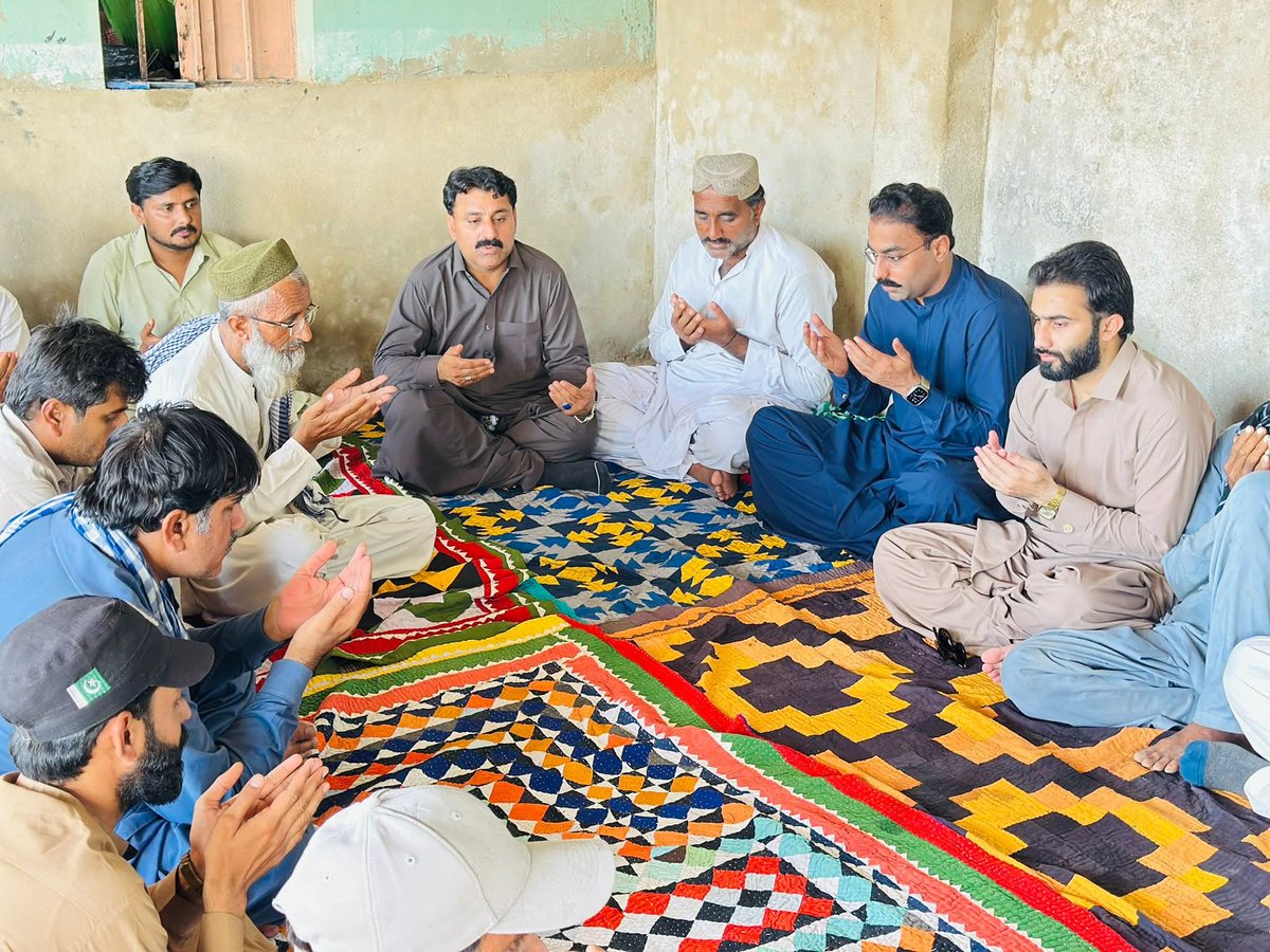 QumberZawar's tweet image. Today 22.04.2026
 
#PPP Young Leader #Mr #Bilal #Khan #Shoro #sb, Offered Condolences with Mr Abdul Rasheed Solangi on Sad Demise of his Nephew at Village Allah Rakhyu Solangi UC 02 TMC Nerunkot PS60 Hyd
@BBhuttoZardari @FaryalTalpurPk @jamkhanshoro @KashifShoroPPP @bilalshoro376