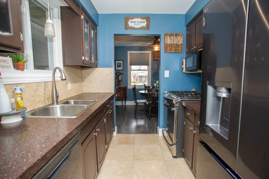 TeamKateAgents's tweet image. #ForSale! 102 Century Hill Drive, #Kitchener is A well-maintained MOVE-IN READY bungalow with 3 bedrooms and 1.5 bathrooms. Listed for $729,900. #RealEstate 

Revel Realty Inc. - The Kate Broddick Team
Stephanie Haefling - Real Estate Sales Representative