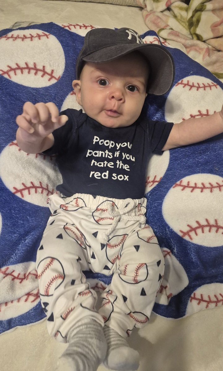 Northrup_Rob's tweet photo. Nolan William (from Troy, NY) is experiencing his first rivalry series against the Red Sox and has the perfect outfit for it!  He had a poop all lined up for it!  #toyotapinstripepride @YESNetwork @Yankees @Toyota https://t.co/XMS1XawaV0