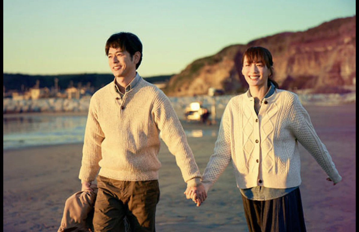 映画「人はなぜラブレターを書くのか」

綾瀬はるかさんの演技が素晴らしく引き込まれました！
後半は泣けるシーンが多くて感動の連続...😭😭

巡り巡って奇跡のように全ては繋がっている。
言葉を伝えることの大切さが感じられました！

食堂アホウドリでナズナさんの具を入れない