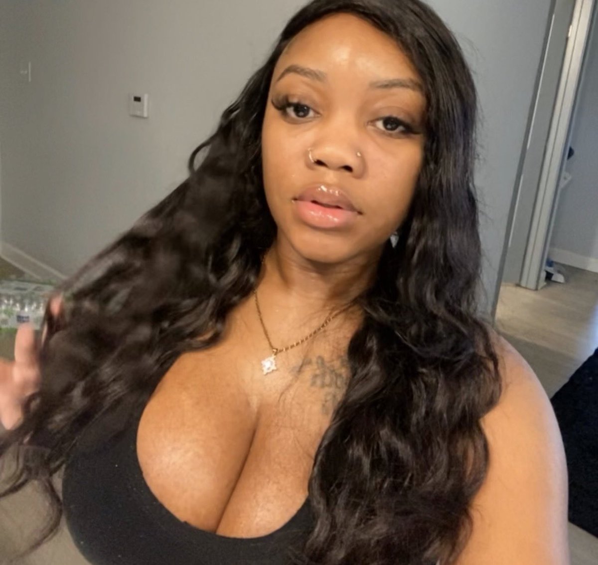 TheRealAriKari tweet media