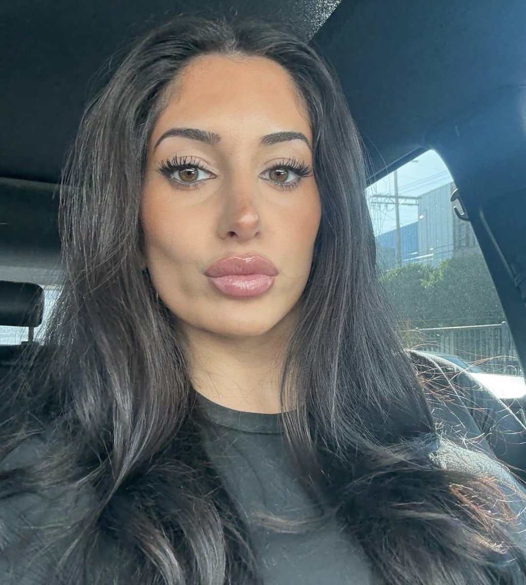 NinaFeminist's tweet image. Happy Wednesday 

#fashion #morning #beauty #Nana #Trending