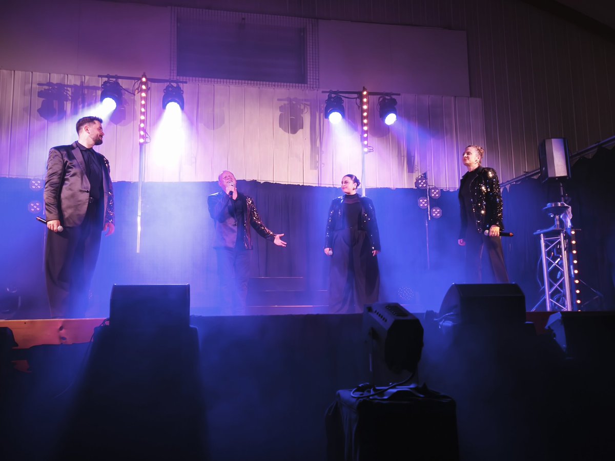 ChristopheSicot's tweet photo. Concert LES PLUS GRANDES COMÉDIES MUSICALES organisé par le Foyer Rural de Semussac interprété par la Cie ECMA ITINERANCE https://t.co/9BYAvdW2XD