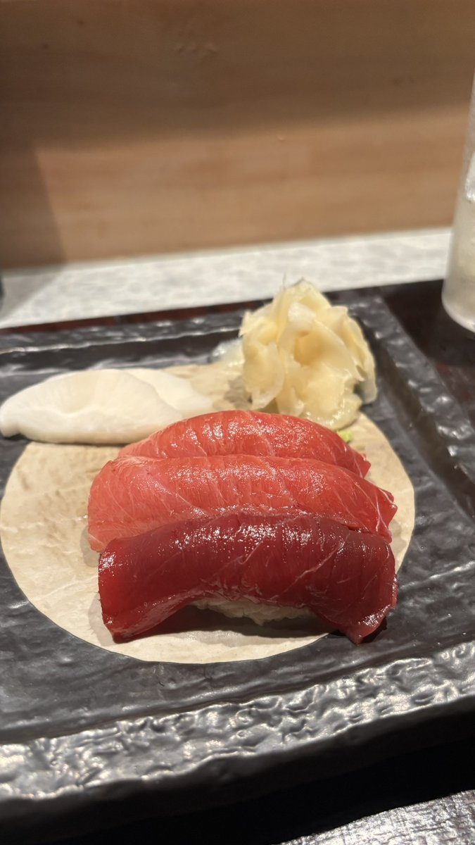 シン tweet media