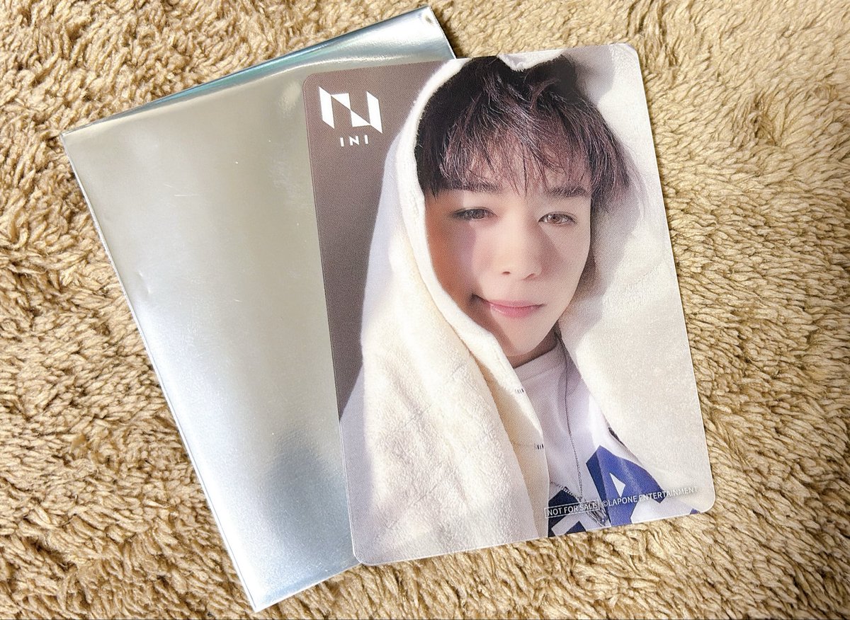 伊なり tweet media