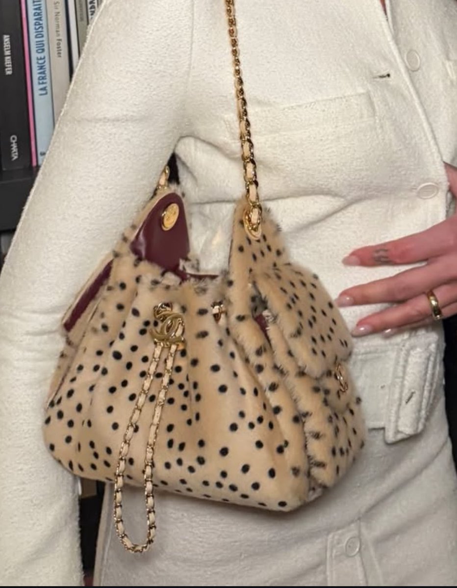 𝒻𝓁𝑜 tweet media