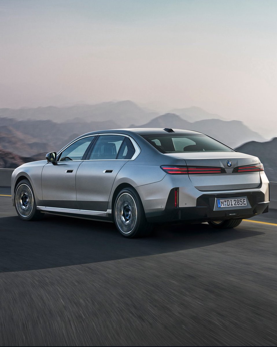 R!cky W. tweet media