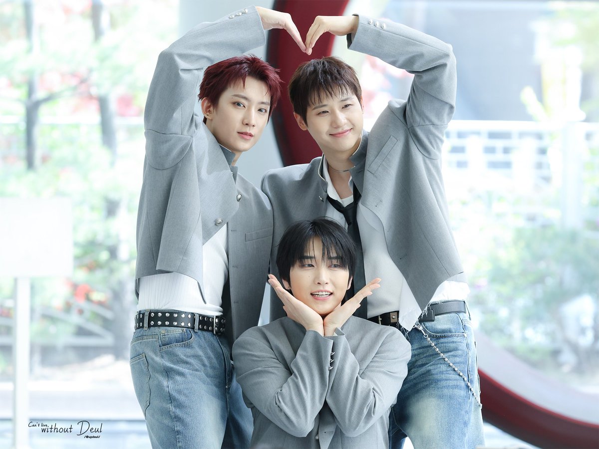 updeul's tweet image. 260422 쇼! 챔피언 미니팬미팅

행복하자!! 🐻🐥🐶 💚

#B1A4 #SET #가위바위보
#신우 #CNU
#산들 #삼돌 #SANDEUL
#공찬 #GONGCHAN