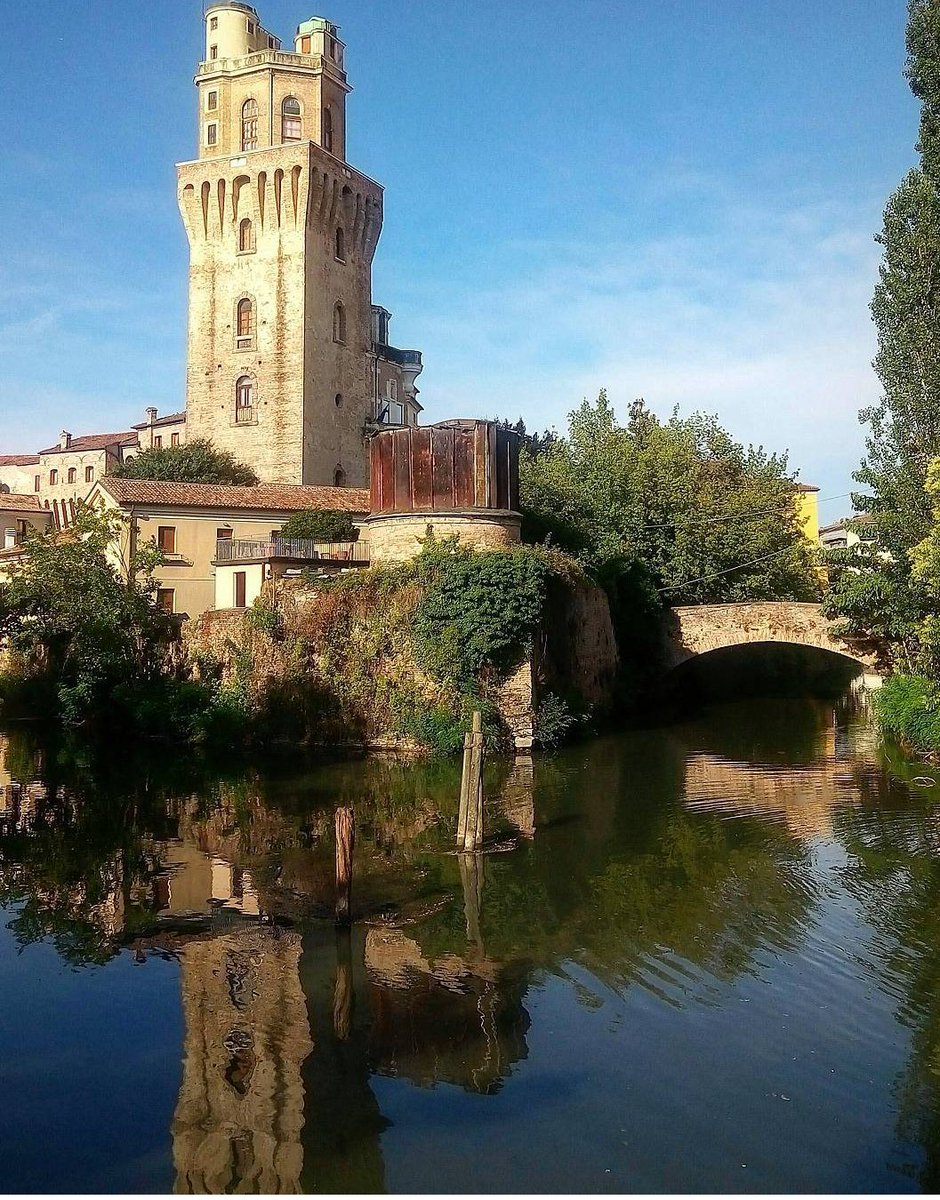 PaperinikEdonna's tweet photo. @poicipensoalnik La mia città #Padova vicino #Venezia in ordine #osservatorio #LaSpecola #Caffepedrocchi #Pratodellavalle 

Tutte foto fatte da me https://t.co/ap076Y4w02