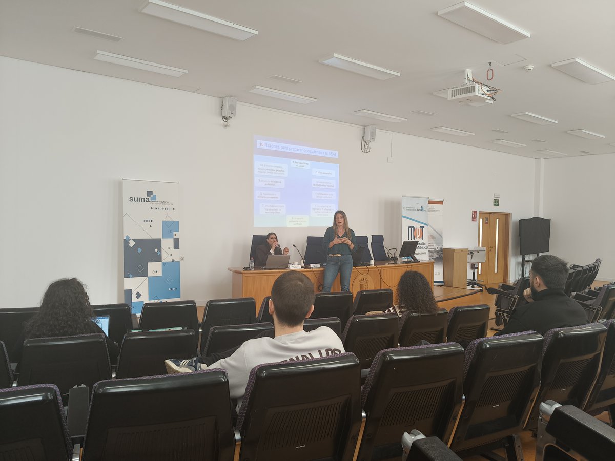 El alumnado del #MeT asistió el martes 24 de marzo a la sesión "Trabajar en la Agencia Tributaria".

mastertributacion.ua.es

El #MeT está patrocinado por <a href="/SumaAlicante/">Suma Gestión Tributaria</a>  

#AEAT #Formación #Empleo