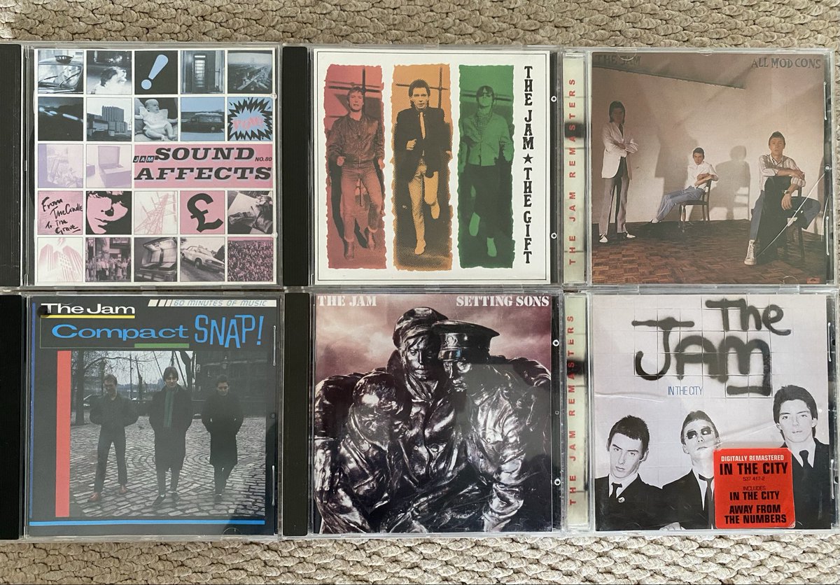 Martin's Music tweet media