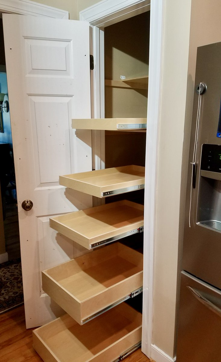 ShelfGenieVa's tweet image. Turn deep narrow closets into organized dreams! 🌟
Our custom pull-out shelves make everything easy to see and reach — even in the tightest spaces.
#ShelfGenieVA #PantryOrganization #CustomStorage #OrganizationGoals