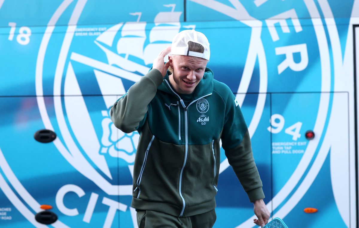 Premier League tweet media