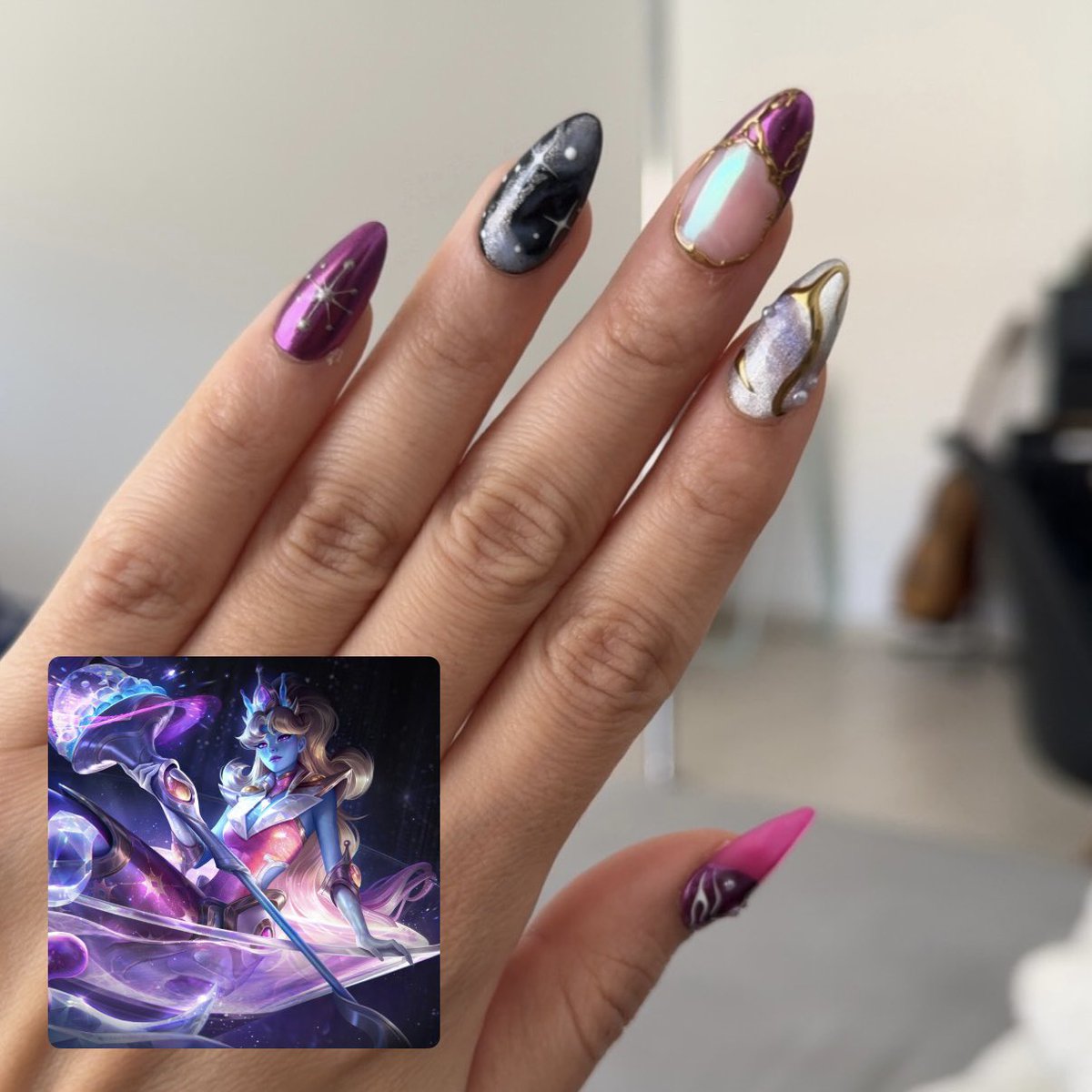 eviefoxiee's tweet photo. trust me with your nails, you won’t regret it 🤍 https://t.co/stTw5kZ2pH