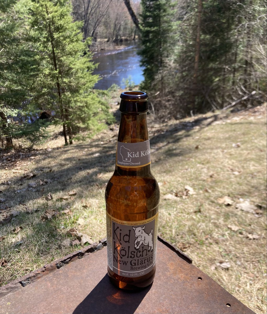 TomMartell54107's tweet photo. Enjoying a beautiful day in #NorthernWI with a @newglarusbrew Kid Kรถlsch ๐ป#goodbeer #WIbeer https://t.co/fX7b7srgcR