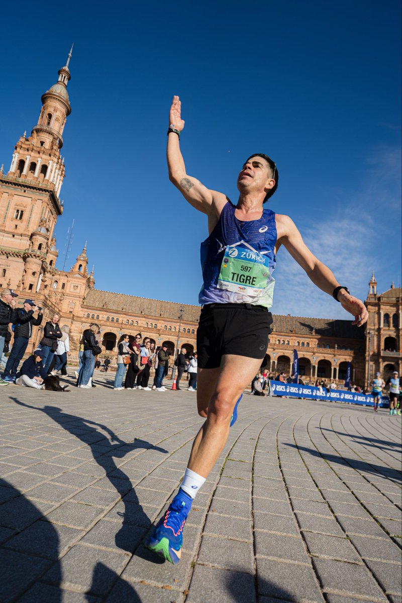 samshutter_'s tweet photo. Maratón de Sevilla_ ASICS_ 3 año consecutivo de la mano de Víctor!! Cada año me gusta más esta maratón y que cuenten conmigo es tan top… 🤩🤩 https://t.co/oVlqgvzpfw
