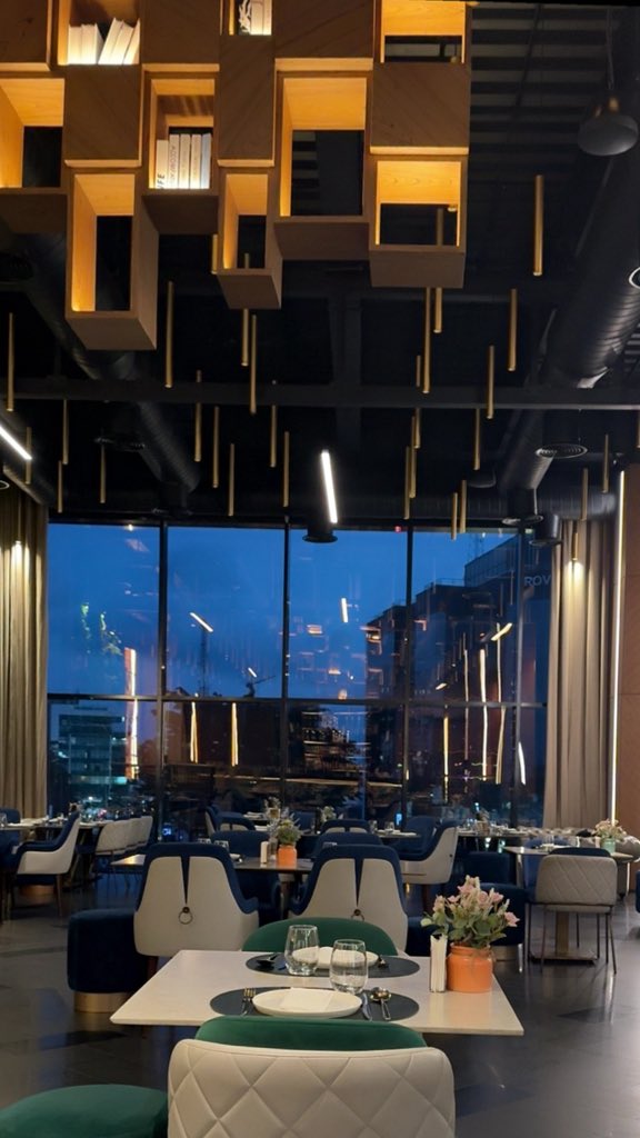 xx_elizabeth tweet media