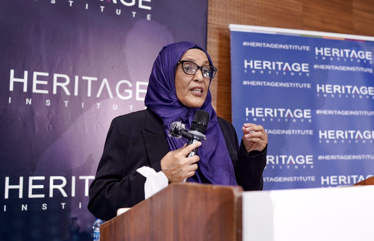 NasraBashiir's tweet image. Chairperson of @Somalia_NIHRC, @DrMaryanQasim, said growing risks on social media including false information, online harassment and breaches of privacy are eroding basic rights.

Addressing a forum hosted by the @HIPSINSTITUTE on digital safety and governance, she said