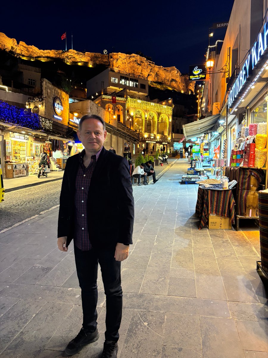 _mrdestiny's tweet photo. Gecesi ayrı güzel… #Mardin https://t.co/UAf87dir4E