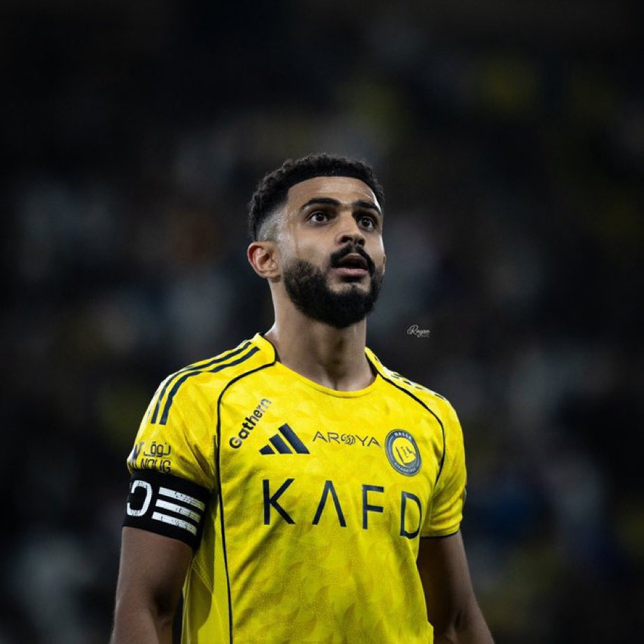 نجووووم المباراة تبتدي من الحارس مع المدافع العمري وانجيلو وكومان هم نجوم المباراة الف مبروك الفوز 💛💛💛💙💙💛💛💛