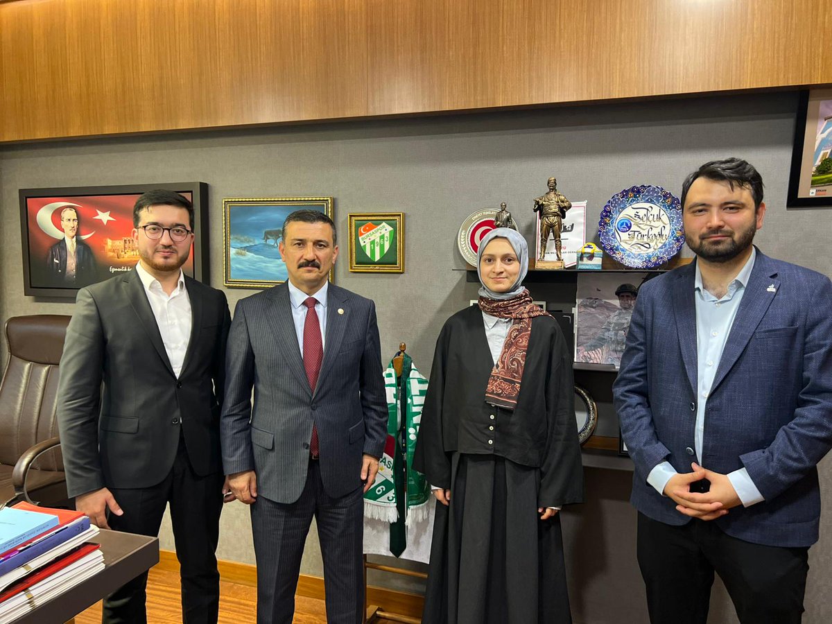 ethrworg's tweet photo. Doğu Türkistan İnsan Hakları İzleme Derneği Başkanımız Abdureşid Eminhaci, Genel Sekreterimiz İbrahim Sıddık ve Araştırmacımız Zehranur Ertek, İYİ Parti Milletvekili Sn. Yüksel Selçuk Türkoğlu'nu ziyaret etti. https://t.co/UF8qdJw5Lt