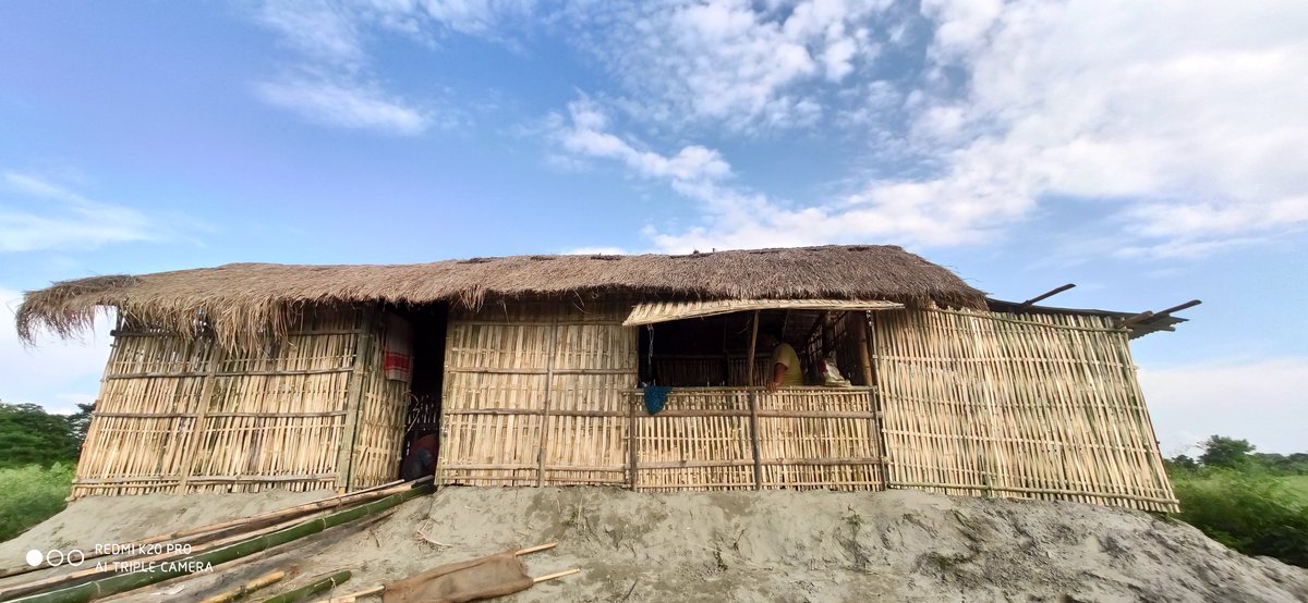 amritashya's tweet image. A few more moments captured using K20 Pro. Hope you like them, friends. Have a good night. 📸✨🌙 #Moments #Friends #Night #K20pro #MI