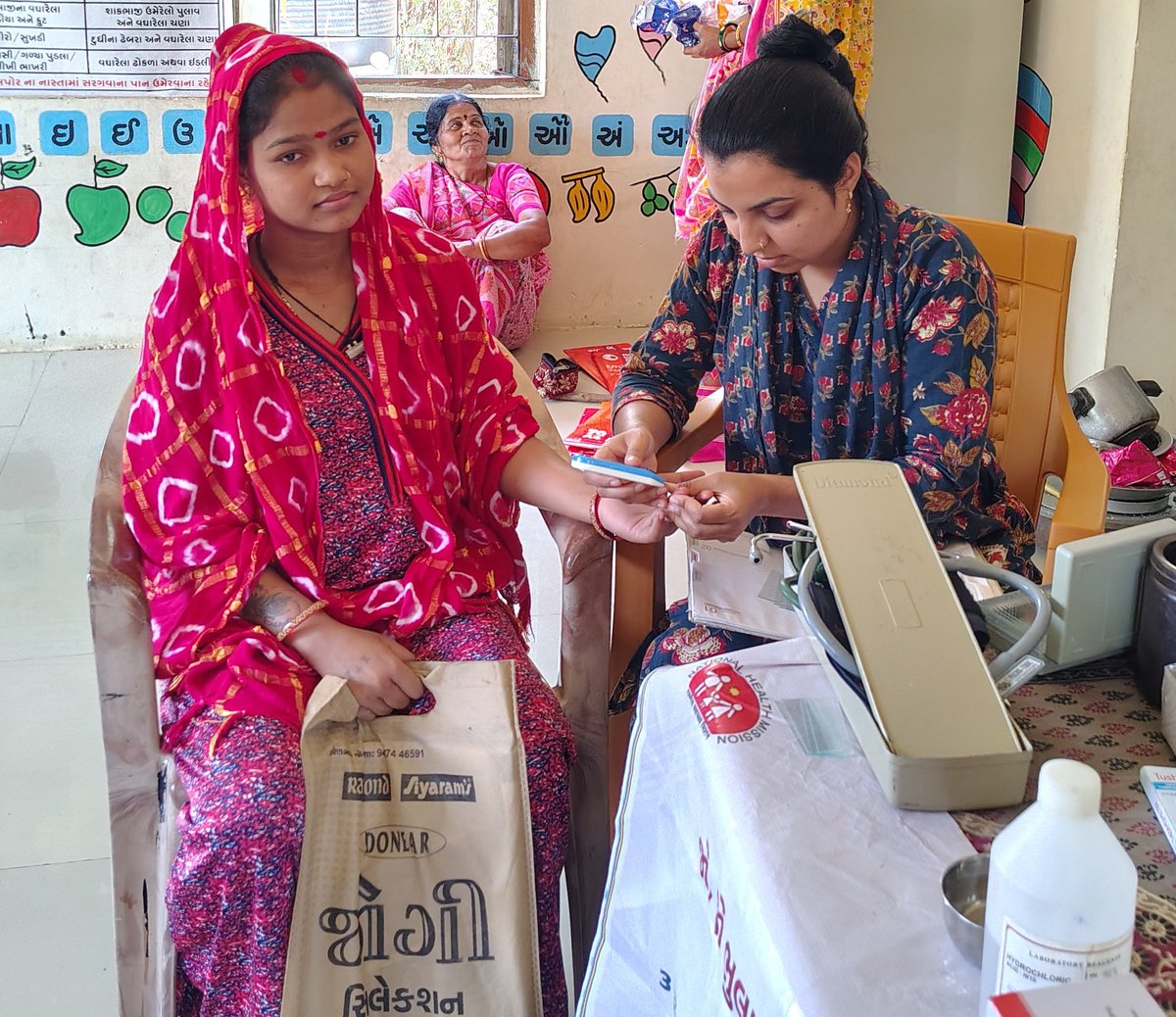 આજરોજ આયુષ્ય‌‌‌માન આરોગ્ય મંદિર બરૂલાના આછીદ્રા ગામે મમતાદિવસની ઉજવણી,
👉 પાંચ વર્ષ સુધીનાં તમામ બાળકોને રસીકરણ ,
👉 સગર્ભા માતાની જરૂરી તપાસ ,
👉 મમતાકાર્ડની અંદર આપેલી માતા અને બાળ આરોગ્ય વિશે સમજુતી ,
👉ગૌરવી દિવસની ઉજવણી......<a href="/TeamHealthMalia/">Team Health Malia_Junagadh</a>