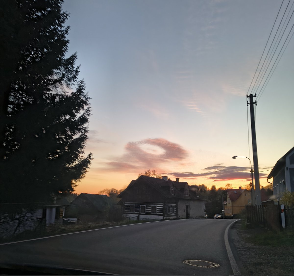 L. unfiltered tweet media