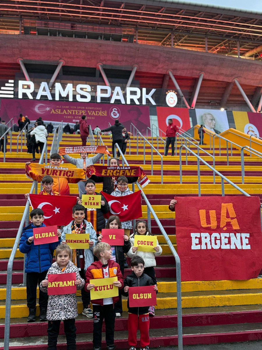 ultrAslanErgene's tweet photo. Gözlerindeki ışıkla dünyayı güzelleştiren tüm çocuklarımızın 23 Nisan Ulusal Egemenlik ve Çocuk Bayramı kutlu olsun.
 Gelecek Sizinle Daha Güzel, Daha Umut Dolu! 

#uAErgene 
#uAYurtiçi https://t.co/evSUV18fb0