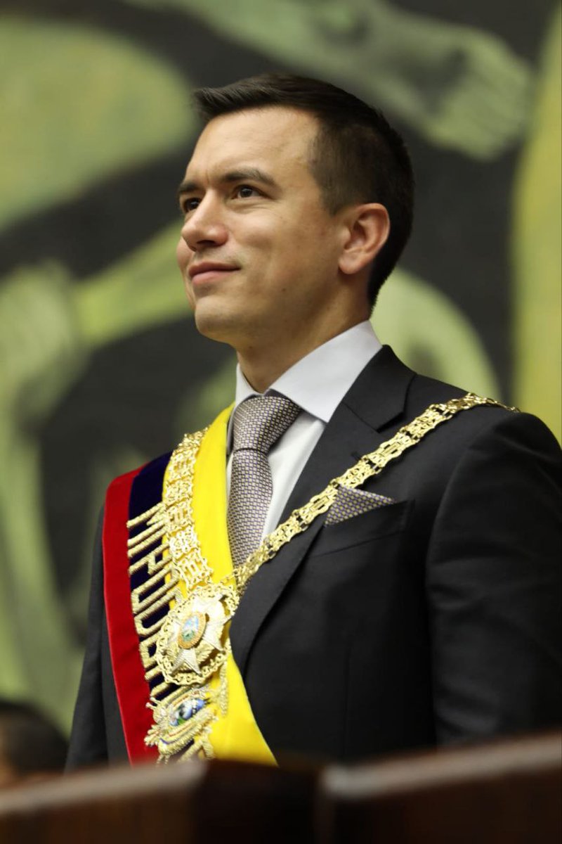 EcuRealTime's tweet photo. Según la encuestadora Tino Electoral, el presidente Daniel Noboa alcanza un 46% de aceptación en la última medición. 

Un número que muestra el respaldo actual a su gestión en medio de los desafíos del país. https://t.co/uXmXkWdIUe